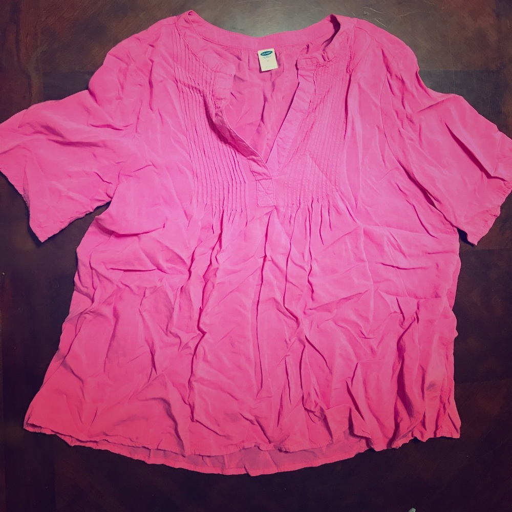 Old Navy pink flowy top